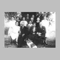 027-0044 Gross Engelau 1930. Die Familie Neumann..jpg
